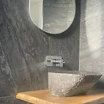 Apparemment Luxueux Niche Dans Les Arbres Апартаменты Нарбонна