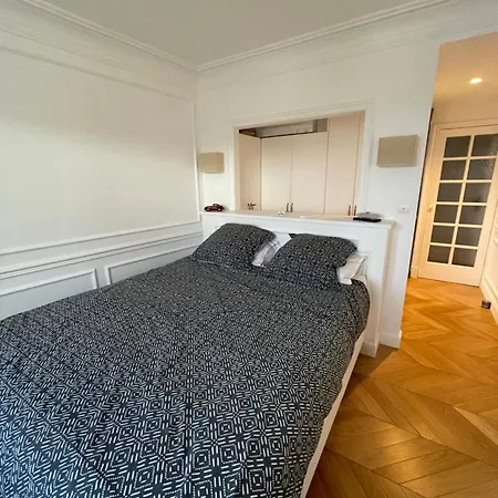 Appartamento Apparemment Luxueux Niché Dans Les Arbres