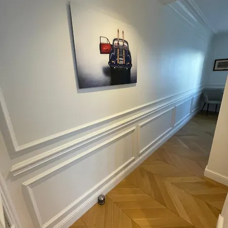 Appartamento Apparemment Luxueux Niché Dans Les Arbres
