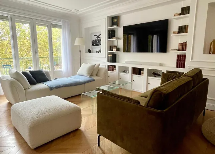 Apartamento Apparemment Luxueux Niche Dans Les Arbres Narbona